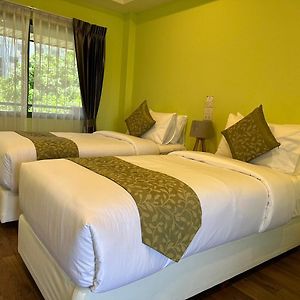 Large Twin Room